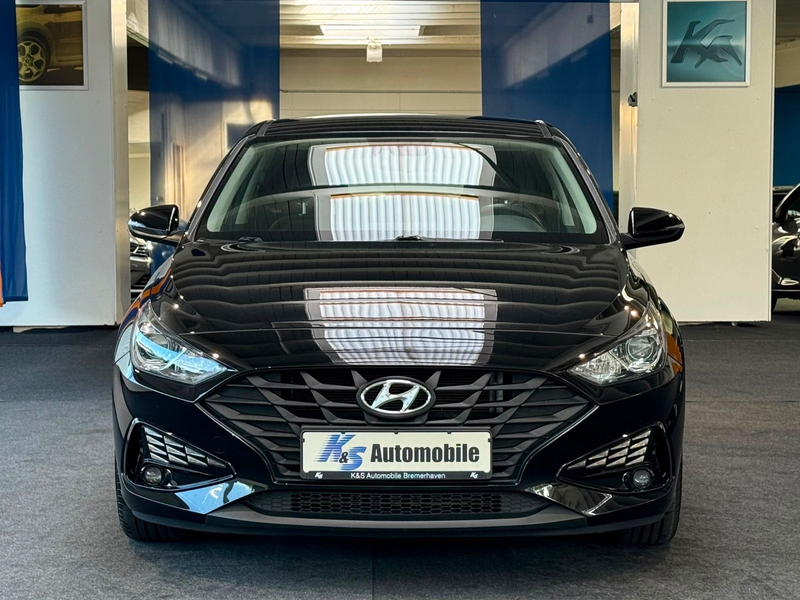 Hyundai i30 Select Mild-Hybrid *KAM*SZH*TEMPO*CARPLAY* — photo 2