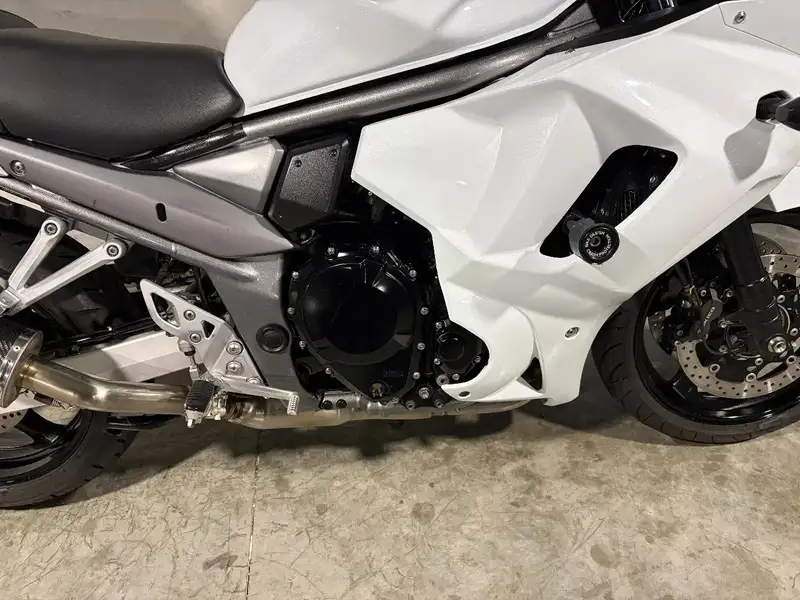 Suzuki GSX 1250 - foto 5