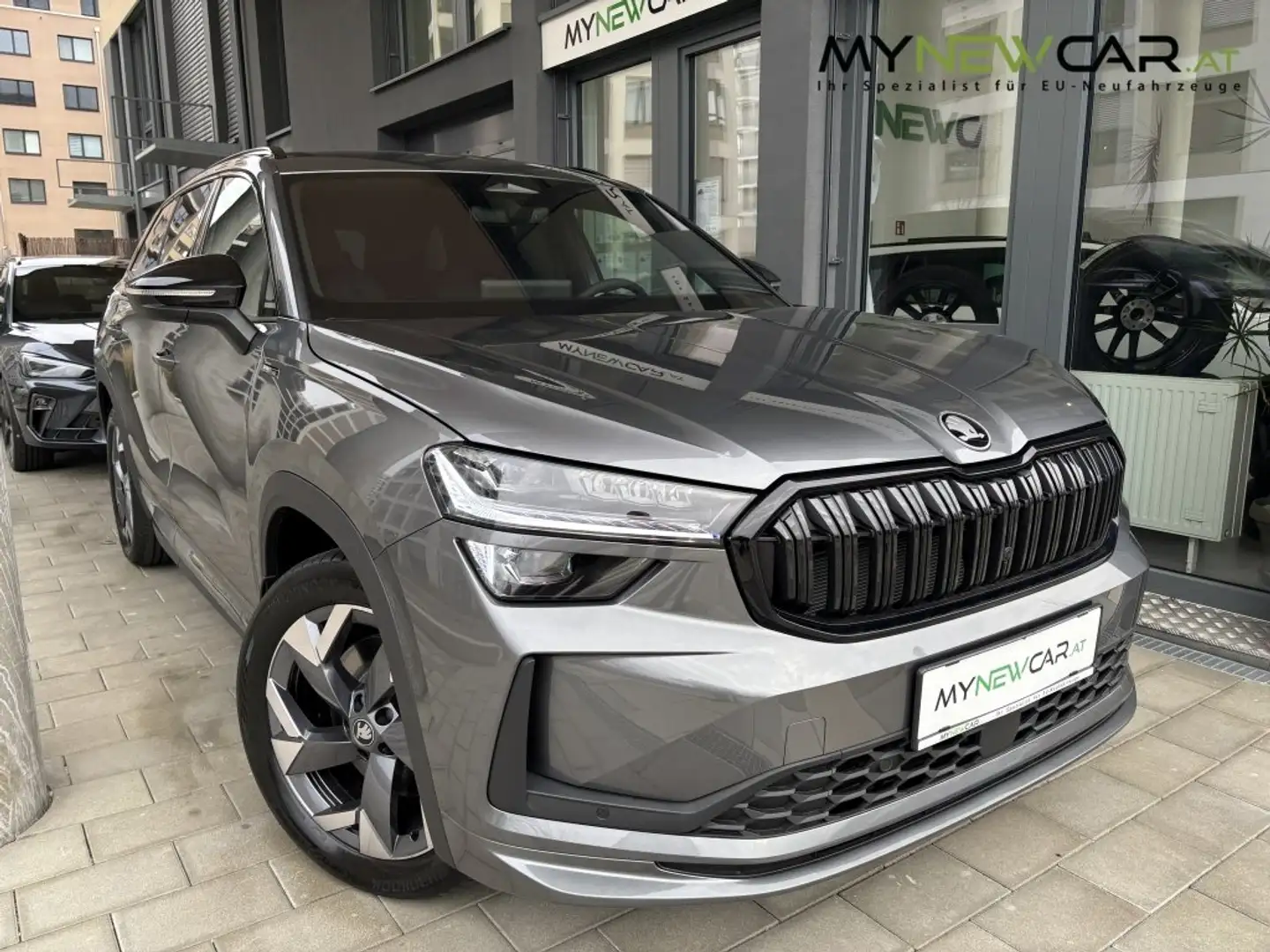 Skoda Kodiaq Sportline 1,5 TSI mHEV ACT DSG *NEU* Grau - 1