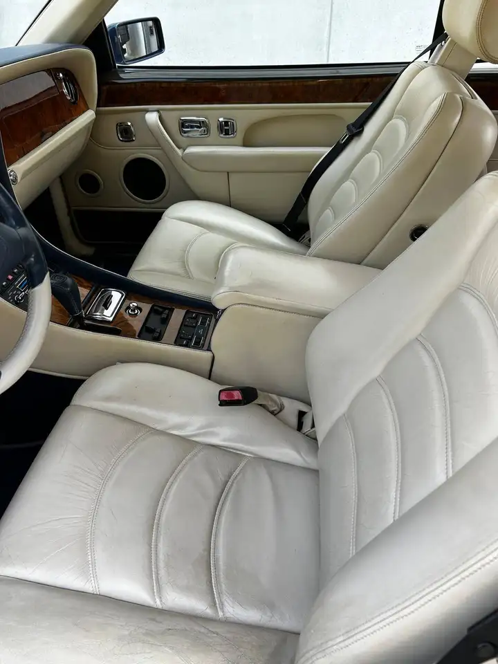 Bentley Azure 6.8, foto 10