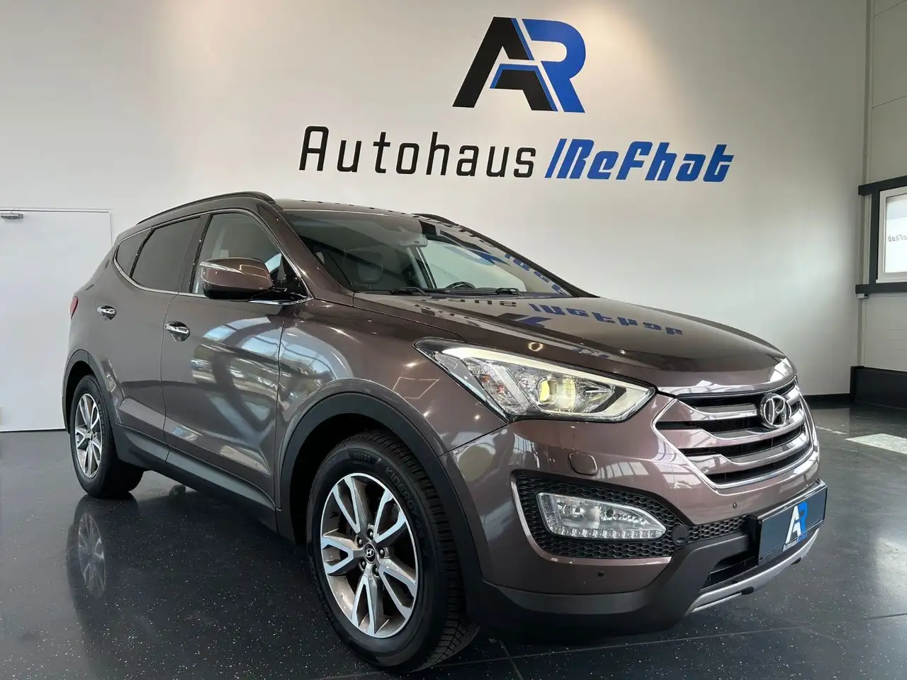 Hyundai Santa Fe 2.2 CRDi Premium 4WD | 197 ch | BVA | Cuir | Sièges électriques chauffants | Attelage | Feux LED
