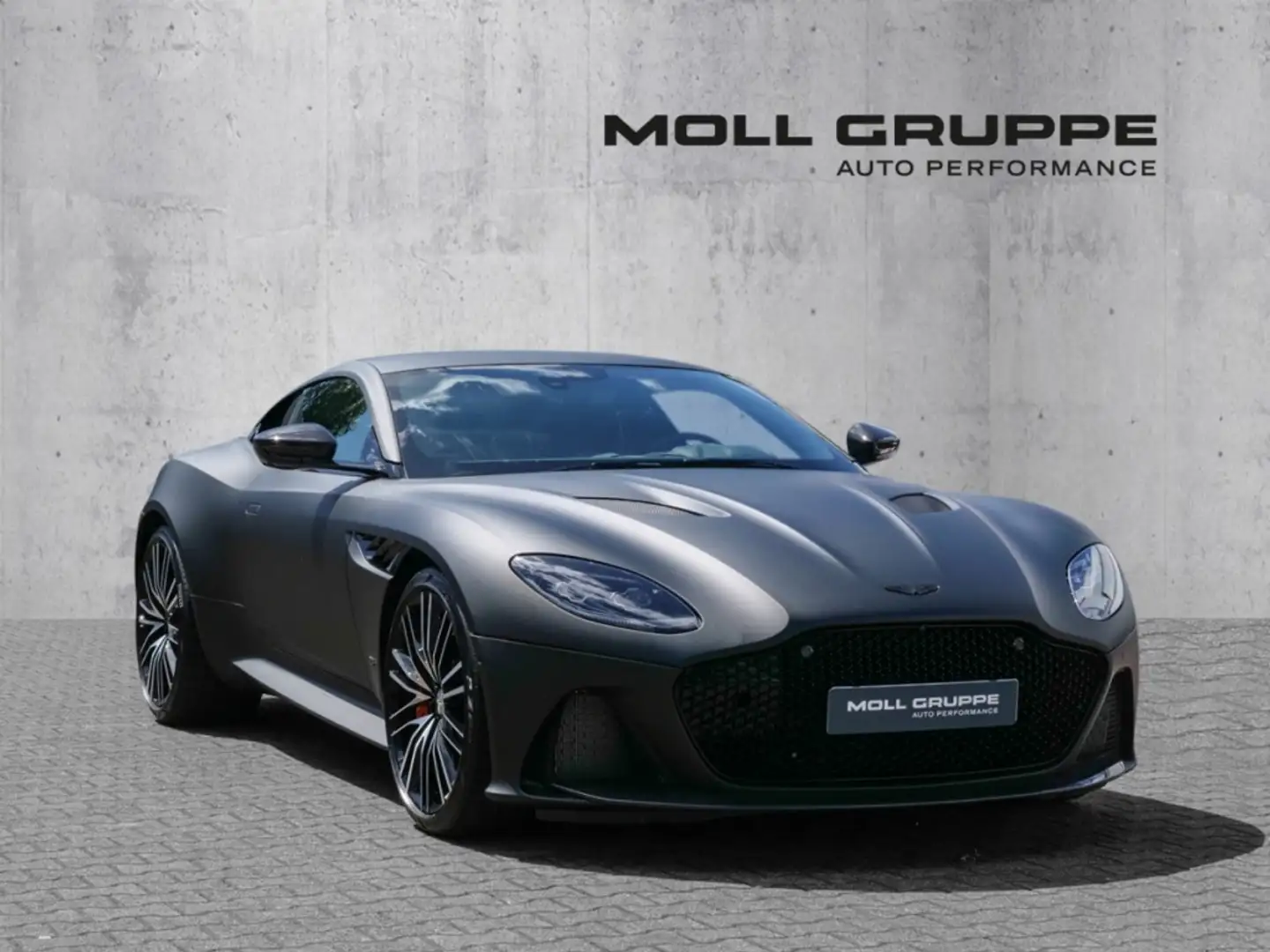 Aston Martin DBS Jet Black, Exterior Carbon Lower Pack Schwarz - 1