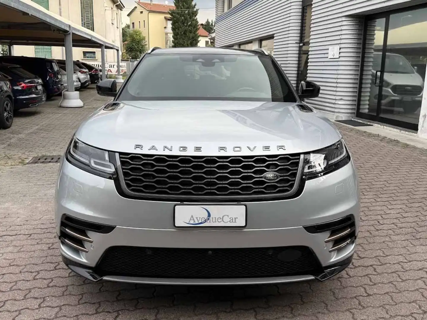 Land Rover Range Rover Velar 3.0d i6 mhev R-Dynamic SE 4wd 300cv IVA ESPOSTA Argento - 2