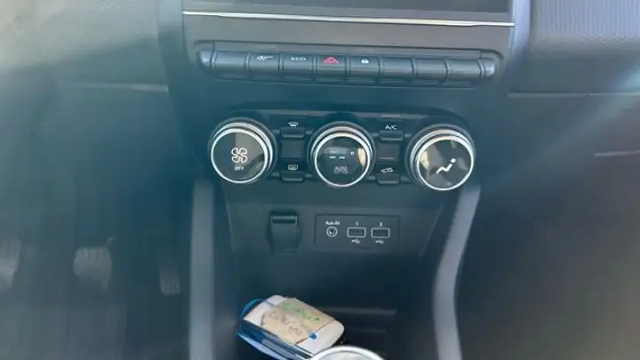 Renault Clio 2021, foto 18