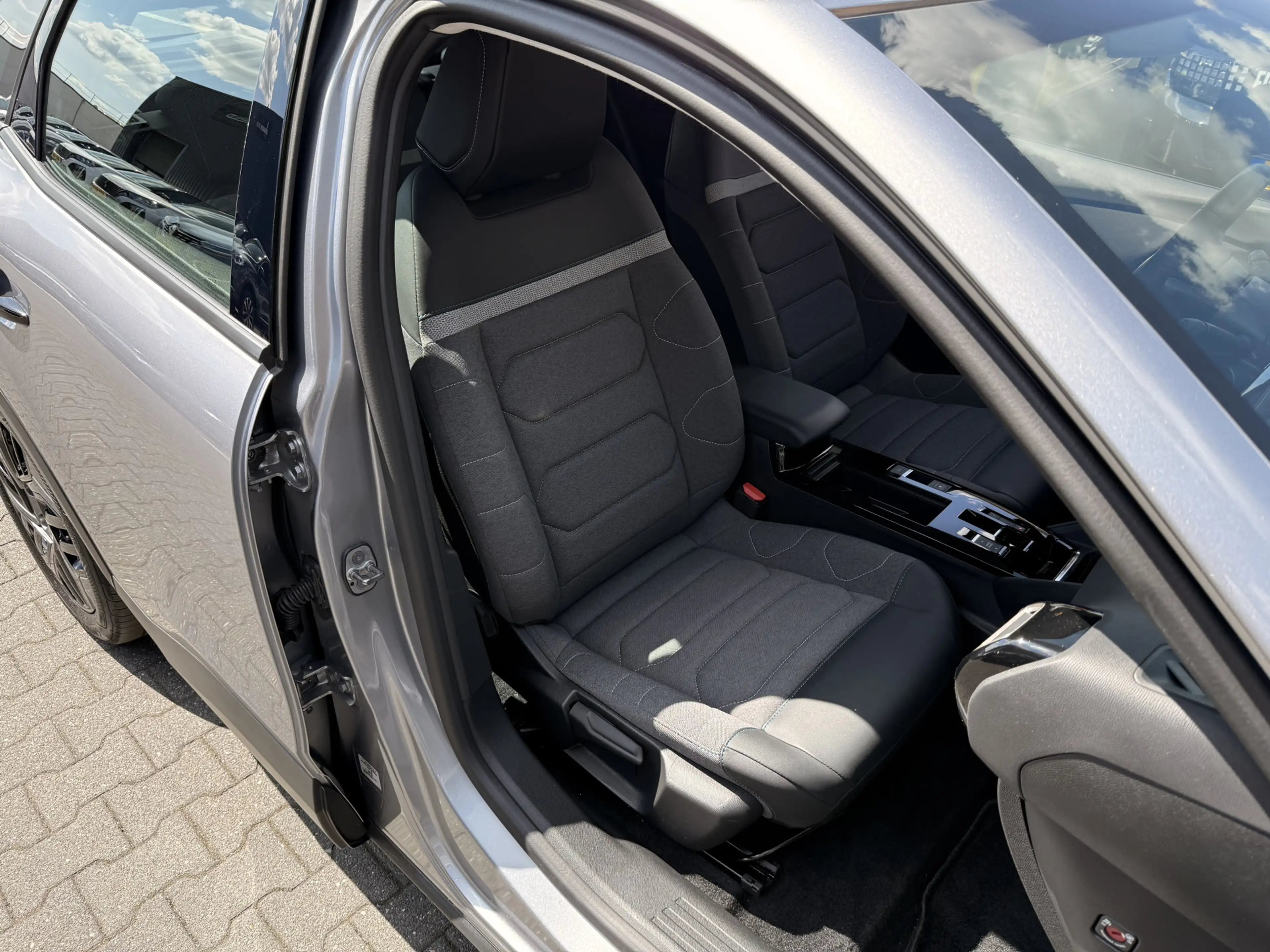 Citroen E-C4 Electric You 50 kWh Carplay / Cruise / Camera / Lm Velgen — photo 39