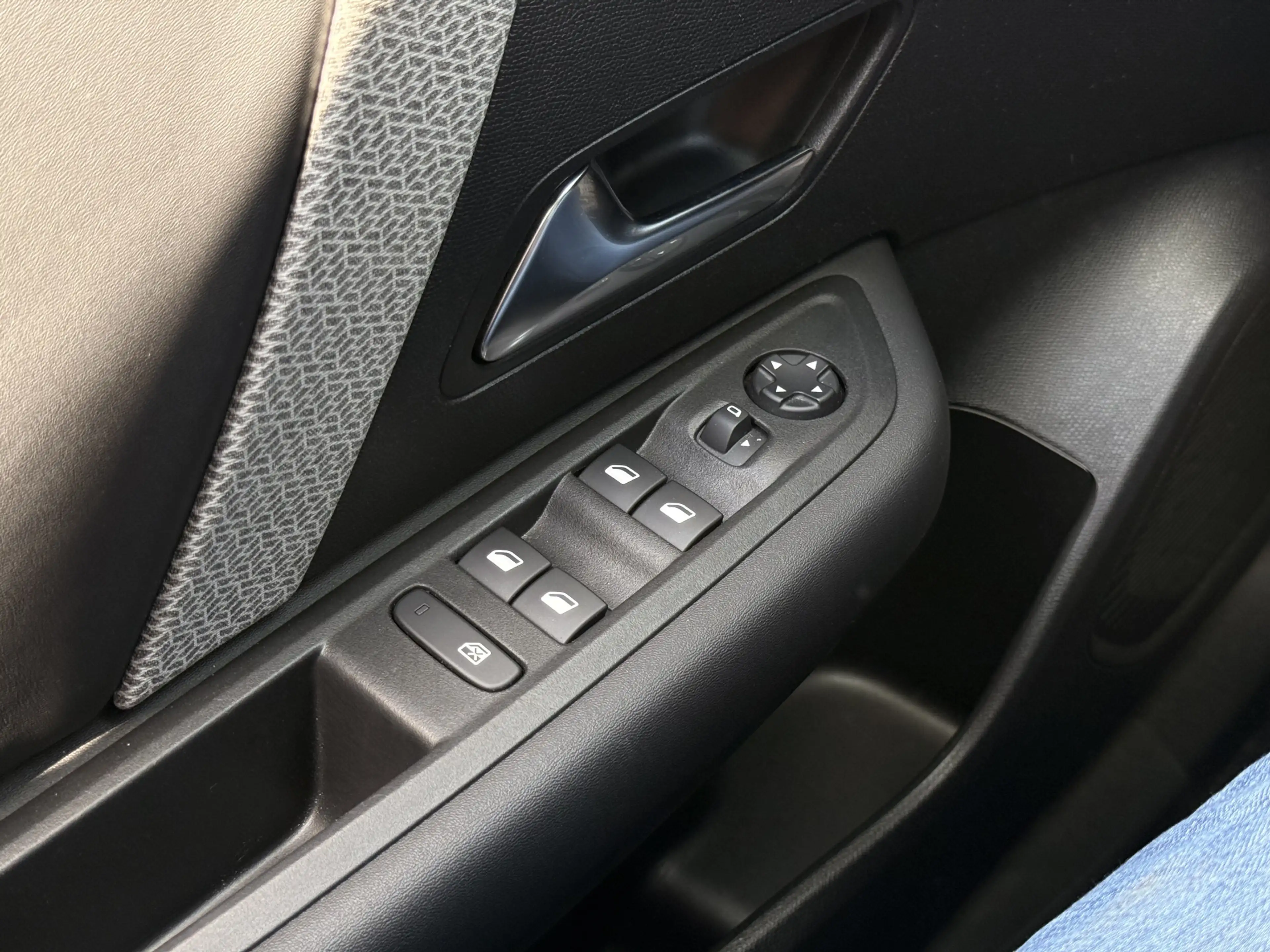 Citroen E-C4 Electric You 50 kWh Carplay / Cruise / Camera / Lm Velgen — photo 37