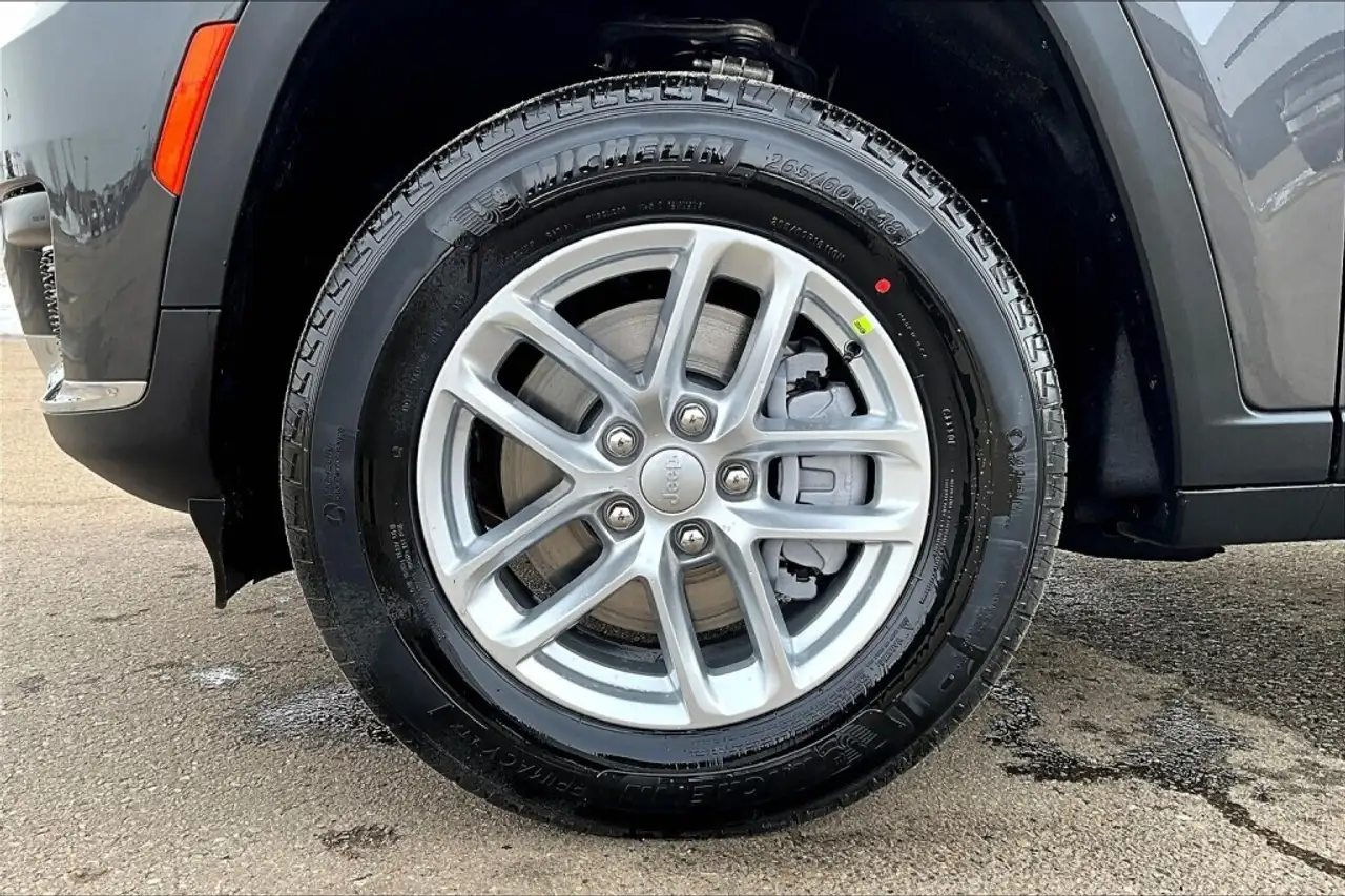 Jeep Grand Cherokee снимка Jeep Grand Cherokee