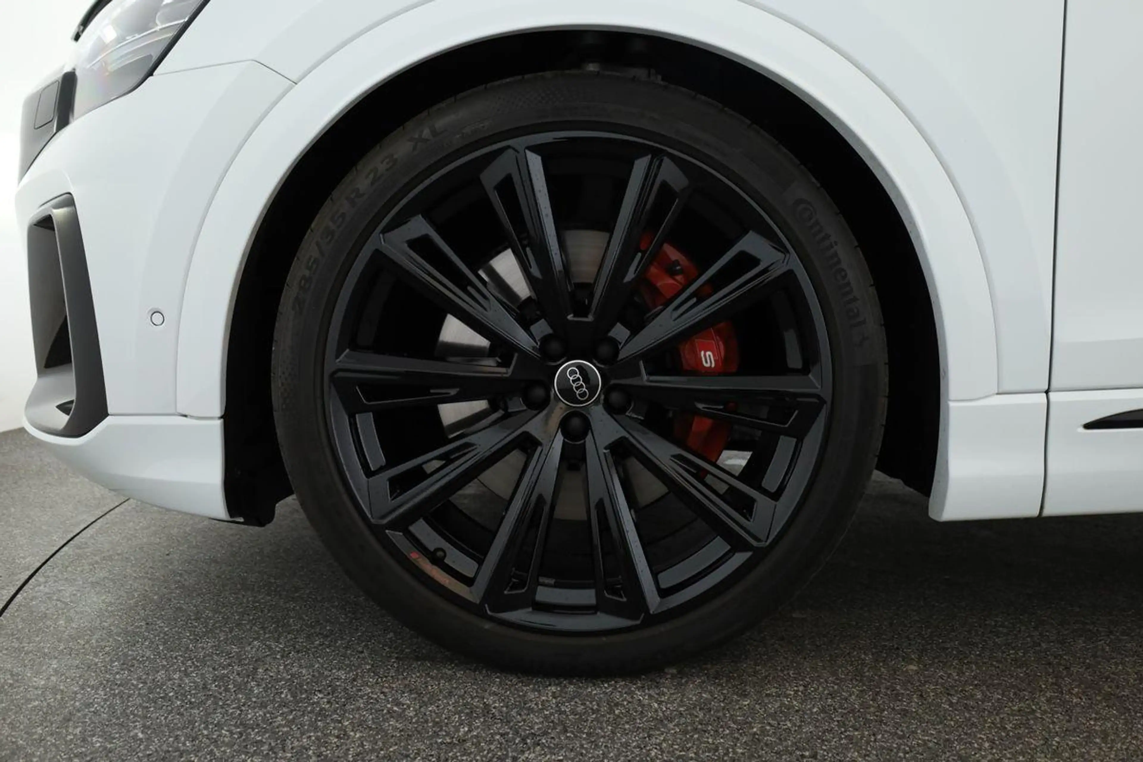 Audi SQ8 TFSI Facelift Leder Matrix Pano BangO ACC 23 — photo 7