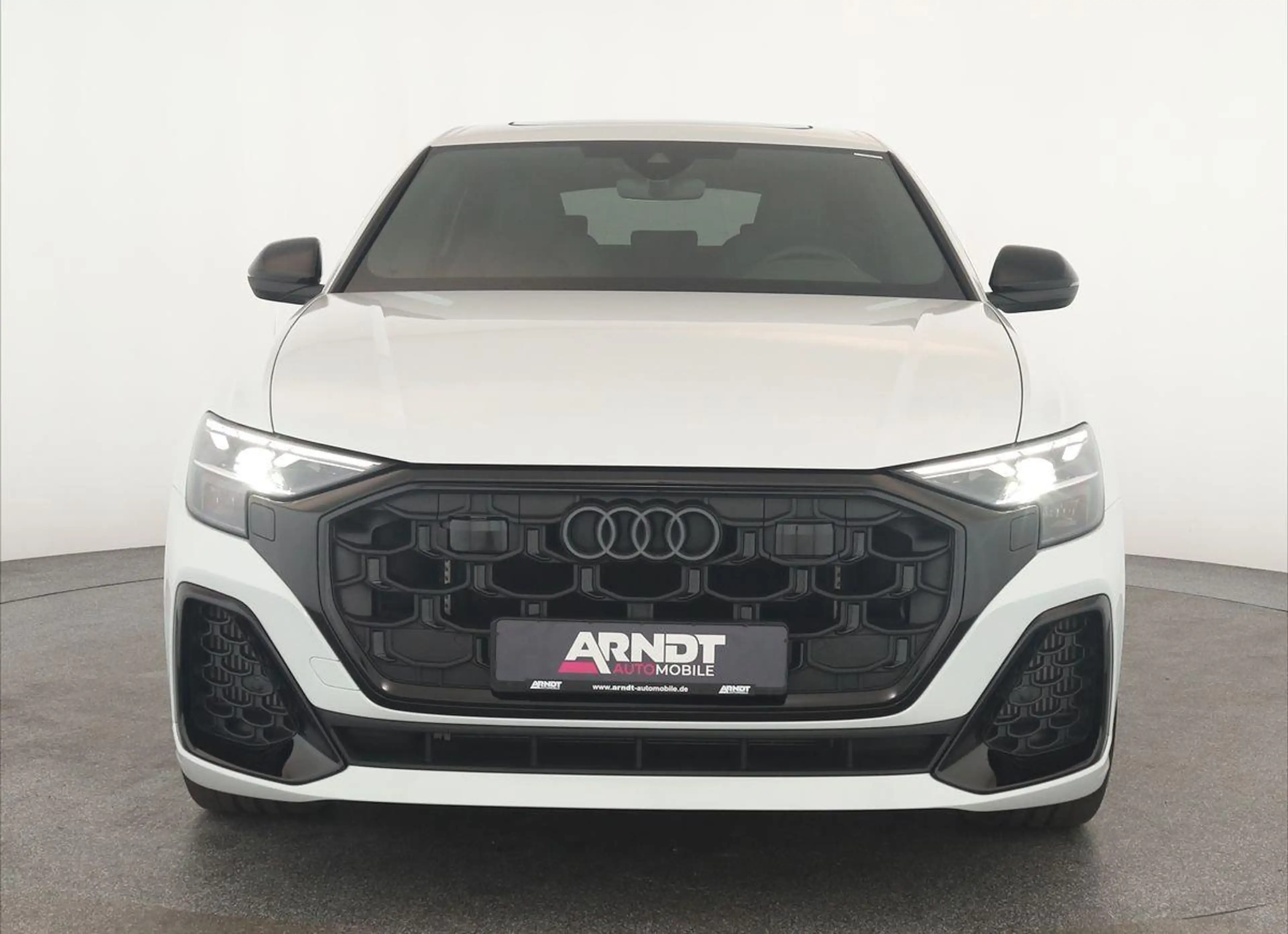 Audi SQ8 TFSI Facelift Leder Matrix Pano BangO ACC 23 — photo 3