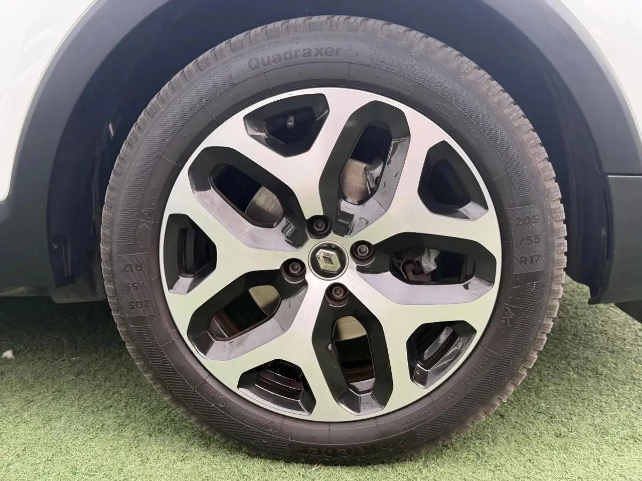 Renault Captur — photo 29