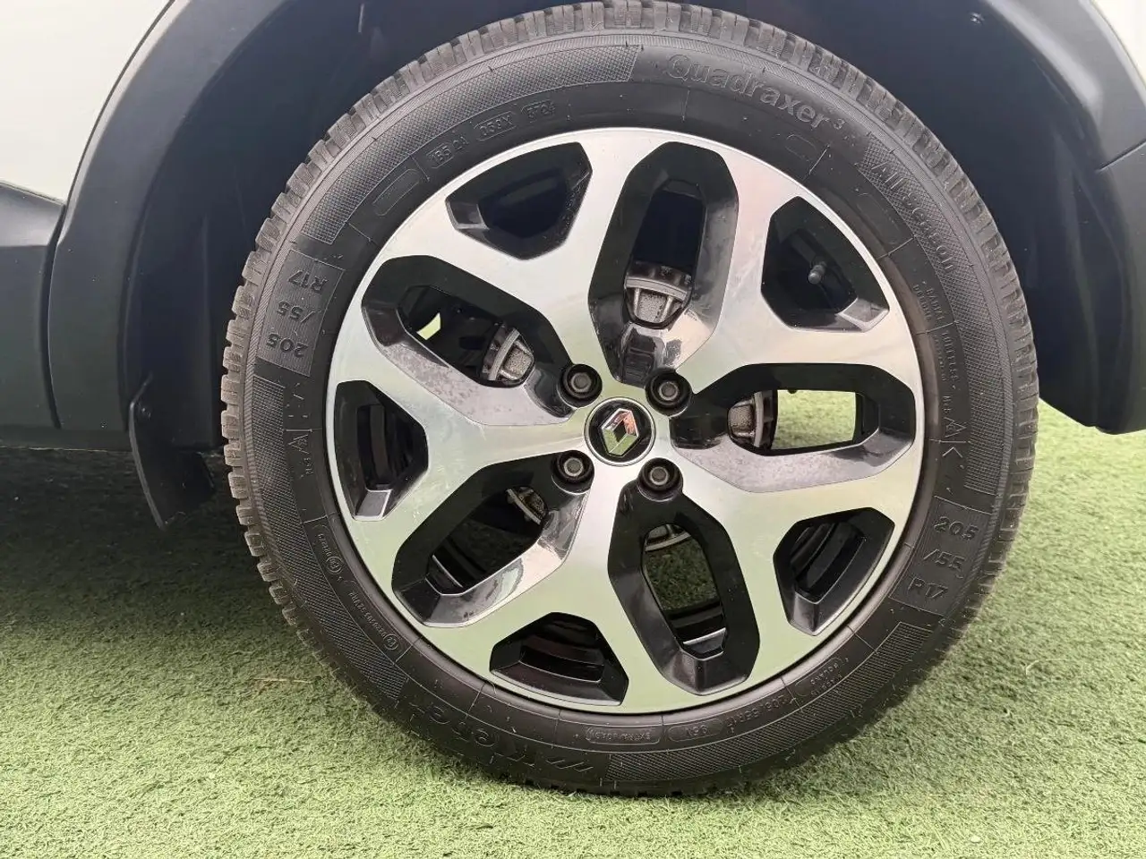 Renault Captur — photo 31