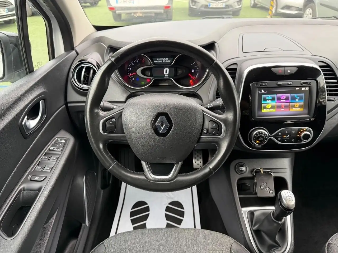 Renault Captur — photo 11