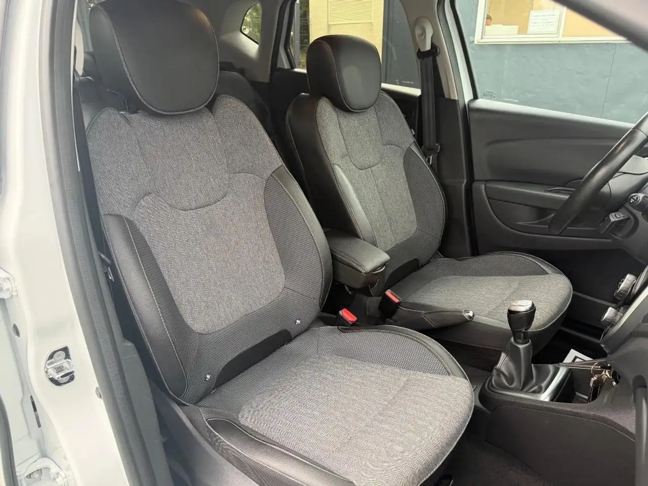 Renault Captur — photo 9