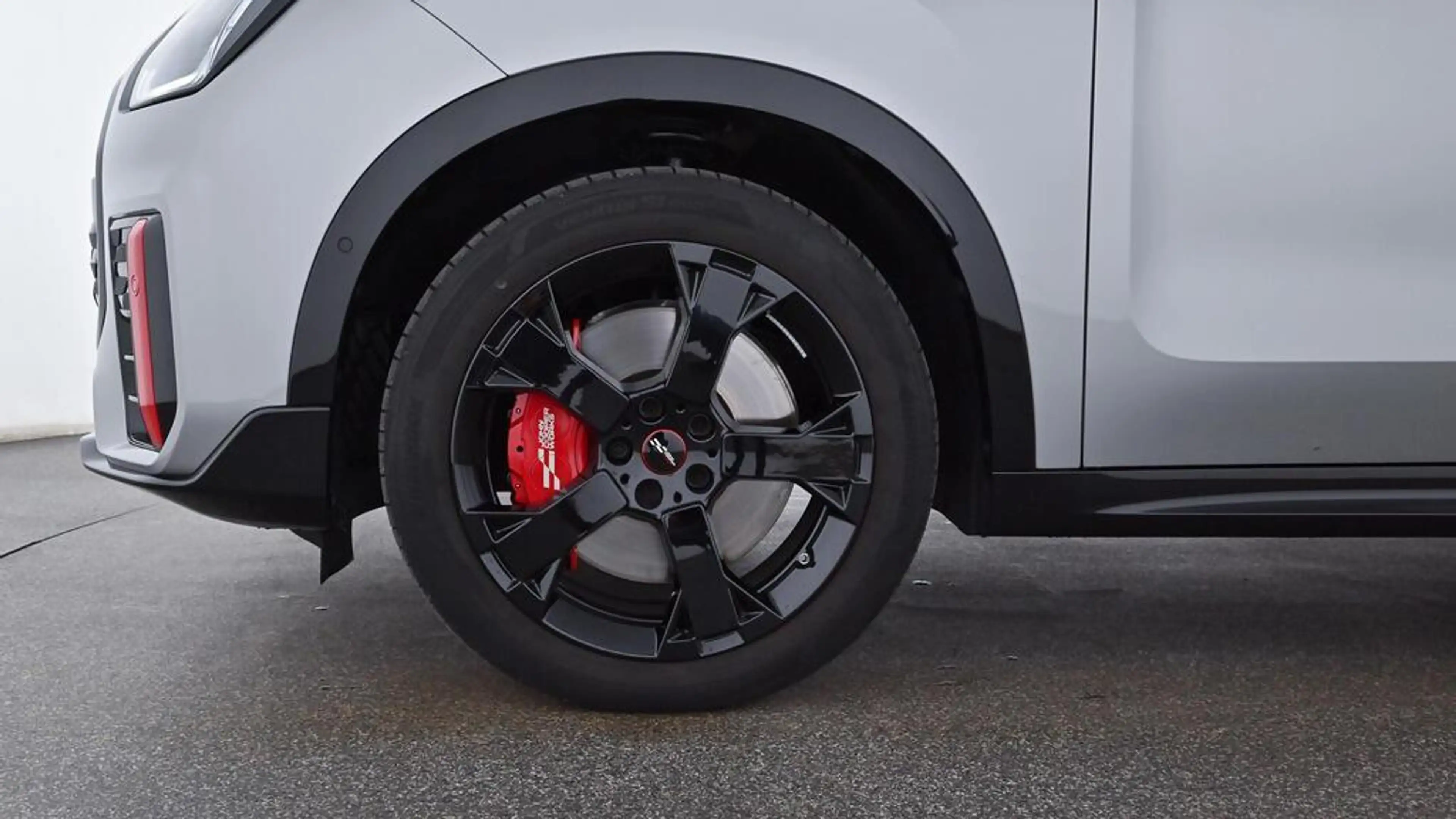 MINI JCW Countryman All4 John Cooper Works Trim — photo 9