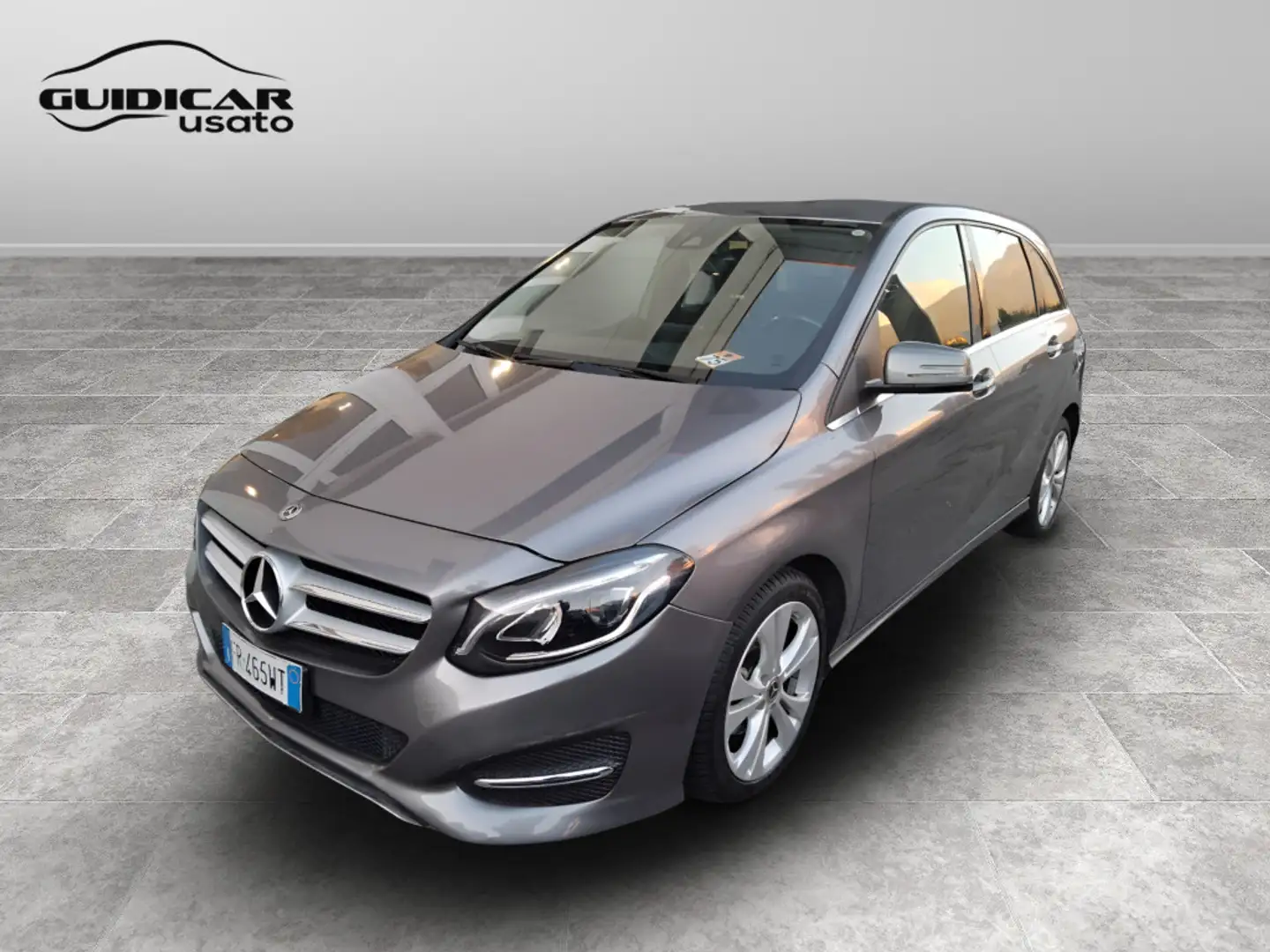 Mercedes-Benz B 200 - B 200 d Sport Next auto Grau - 1