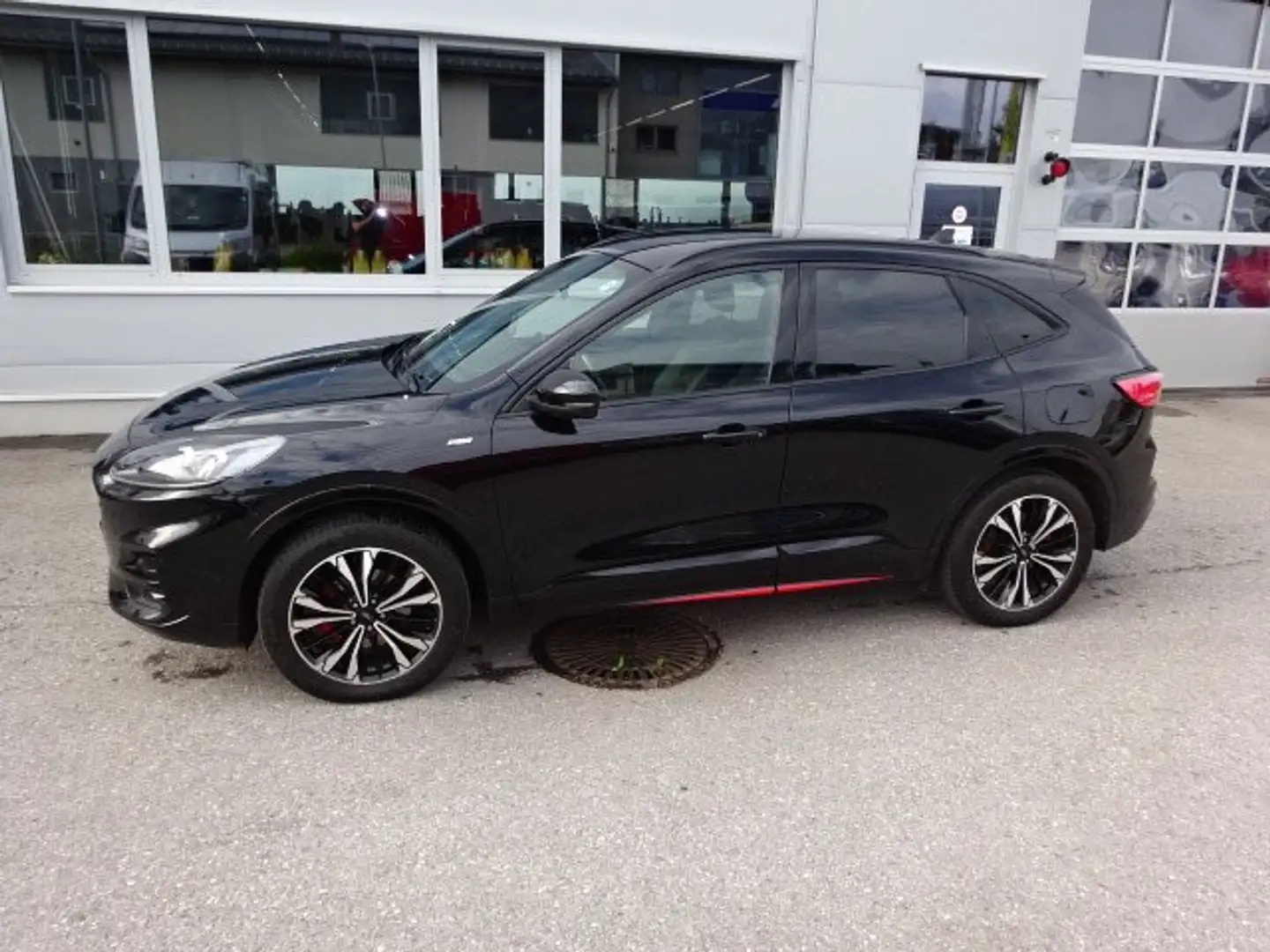 Ford Kuga Kuga 2,5 Duratec FHEV AWD ST-Line X Aut. ST-Line X Schwarz - 2