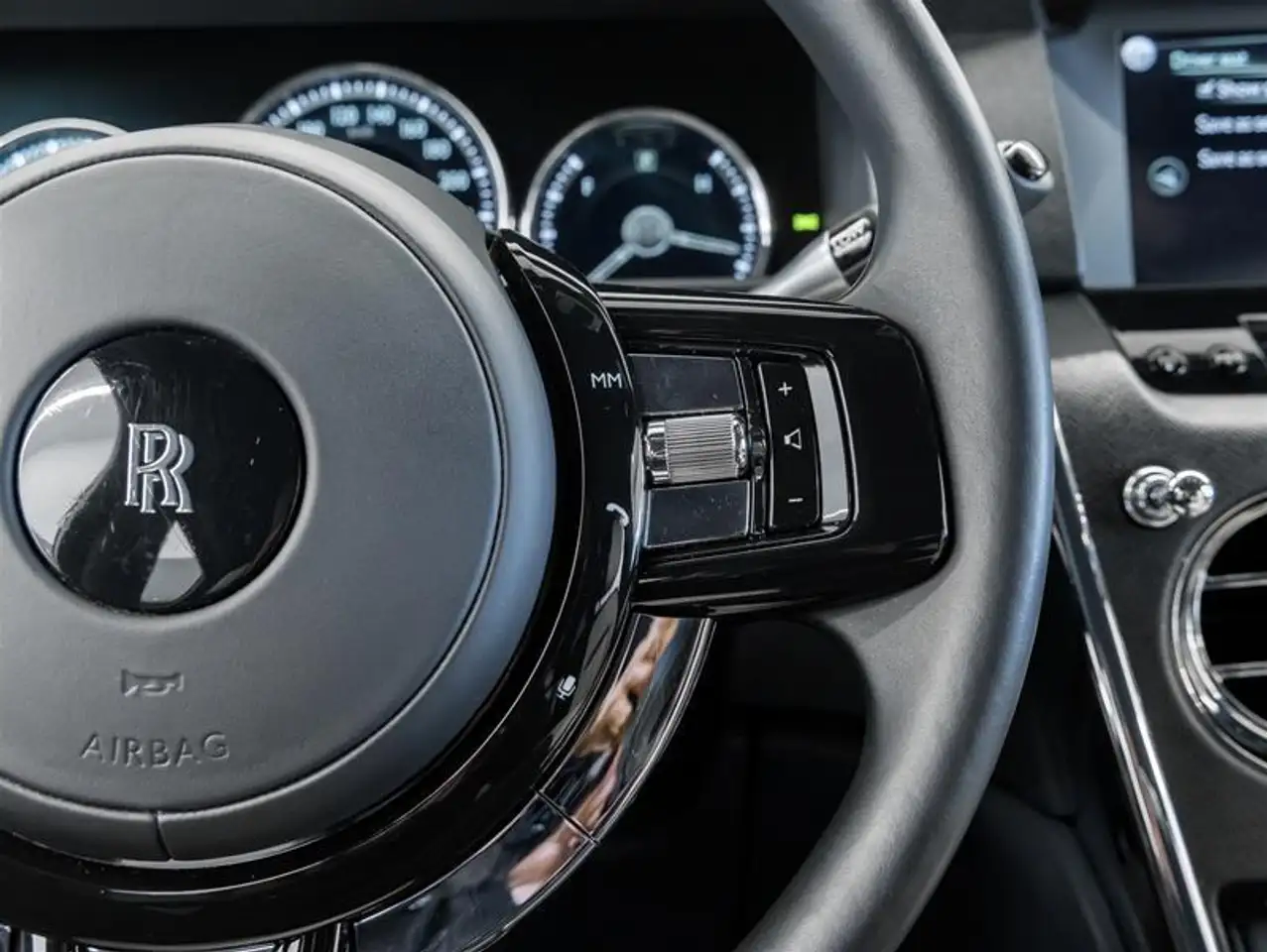 Rolls-Royce Cullinan снимка Rolls-Royce Cullinan