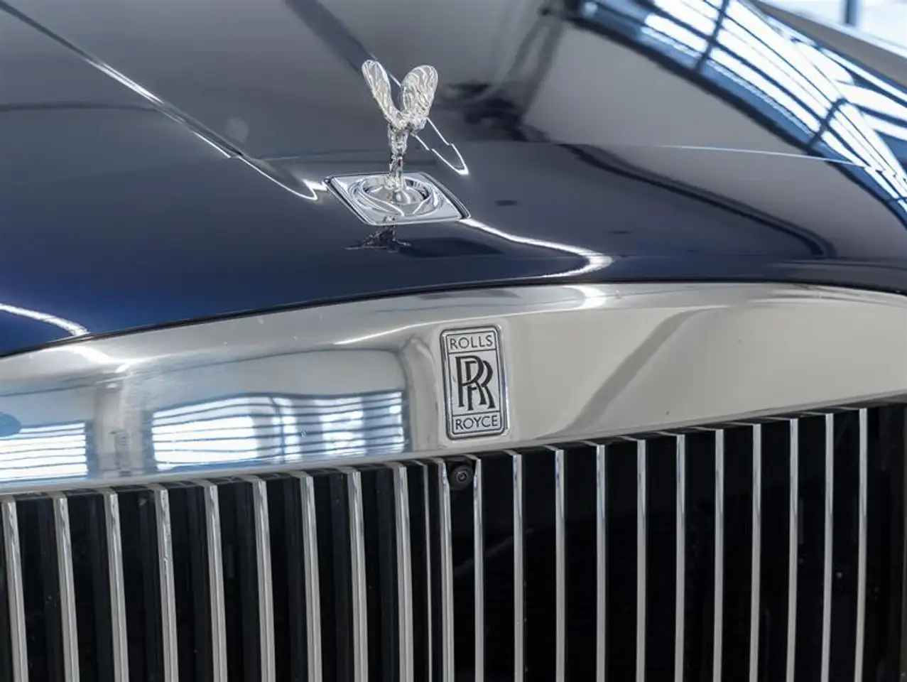 Rolls-Royce Cullinan снимка Rolls-Royce Cullinan