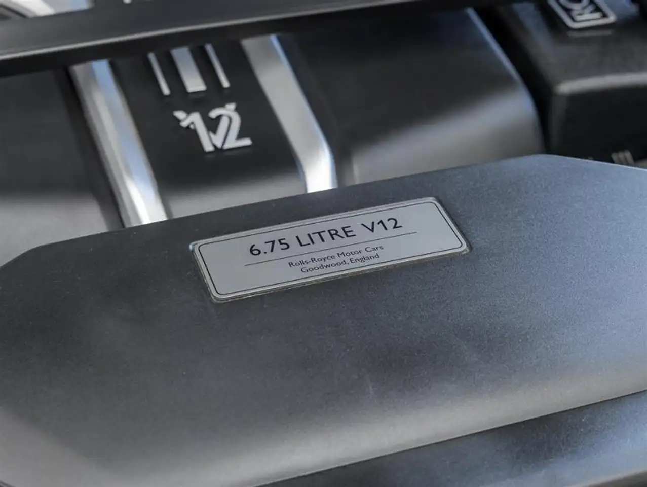 Rolls-Royce Cullinan снимка Rolls-Royce Cullinan