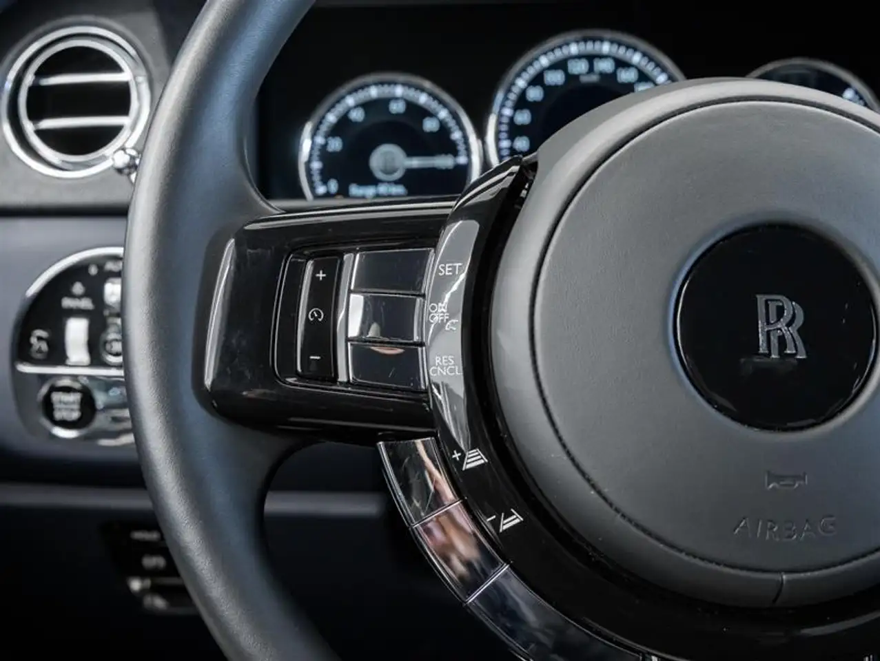Rolls-Royce Cullinan снимка Rolls-Royce Cullinan