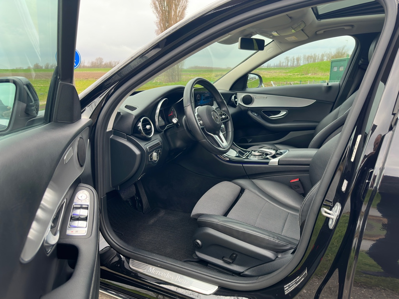Mercedes-Benz C 180 C-180 9G-Tronic-CarPlay-Opendak-Camera — photo 6