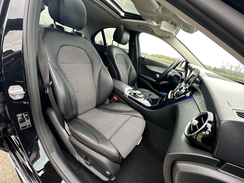 Mercedes-Benz C 180 C-180 9G-Tronic-CarPlay-Opendak-Camera — photo 12