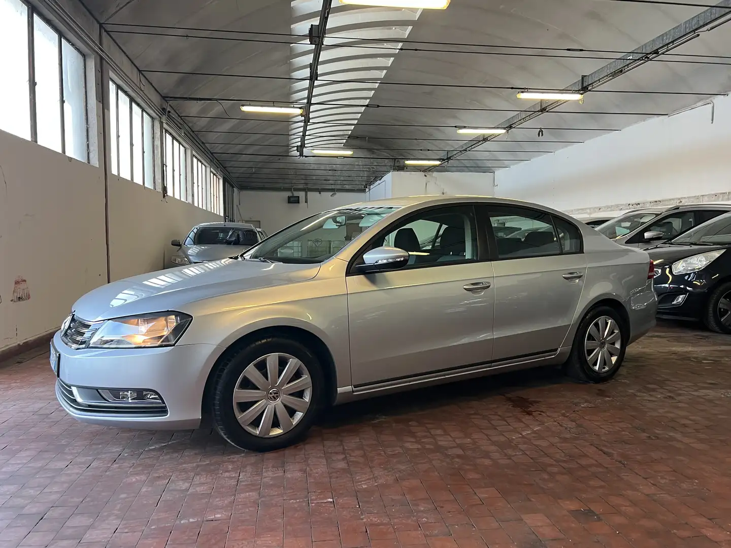 Volkswagen Passat 1.6 tdi Comfortline - 1