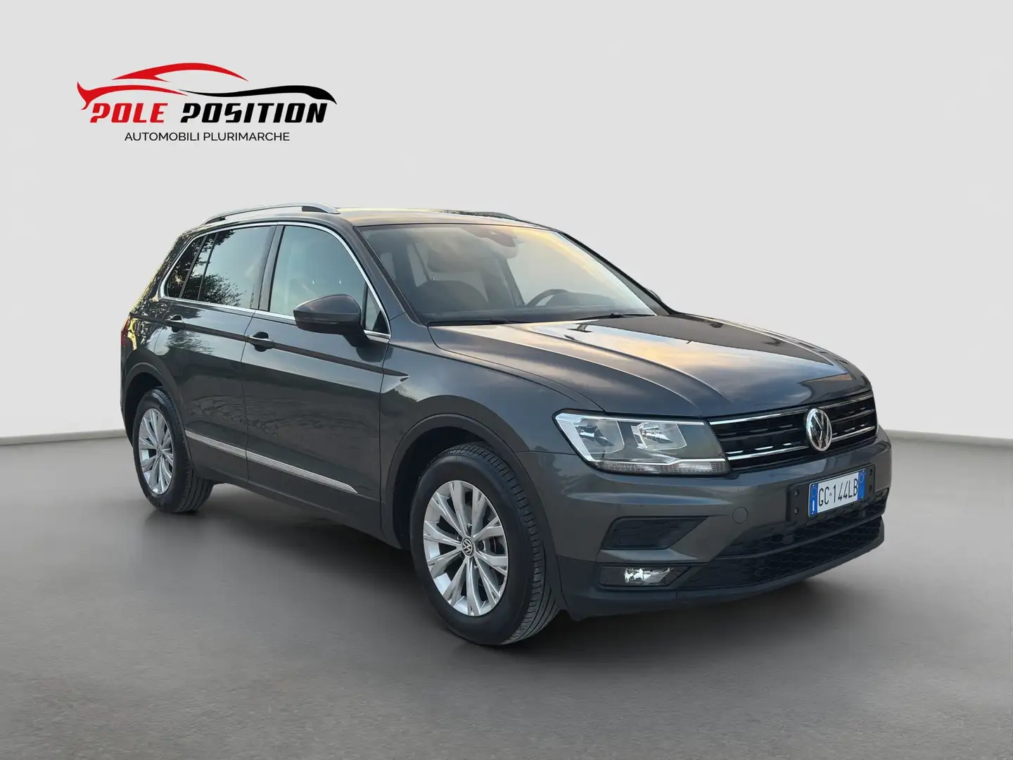 Volkswagen Tiguan Tiguan II 2016 2.0 tdi Business 150cv dsg Gris - 1