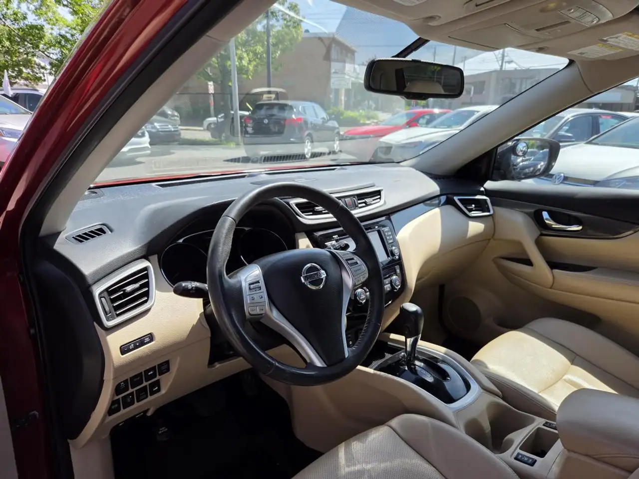 Nissan Rogue снимка Nissan Rogue