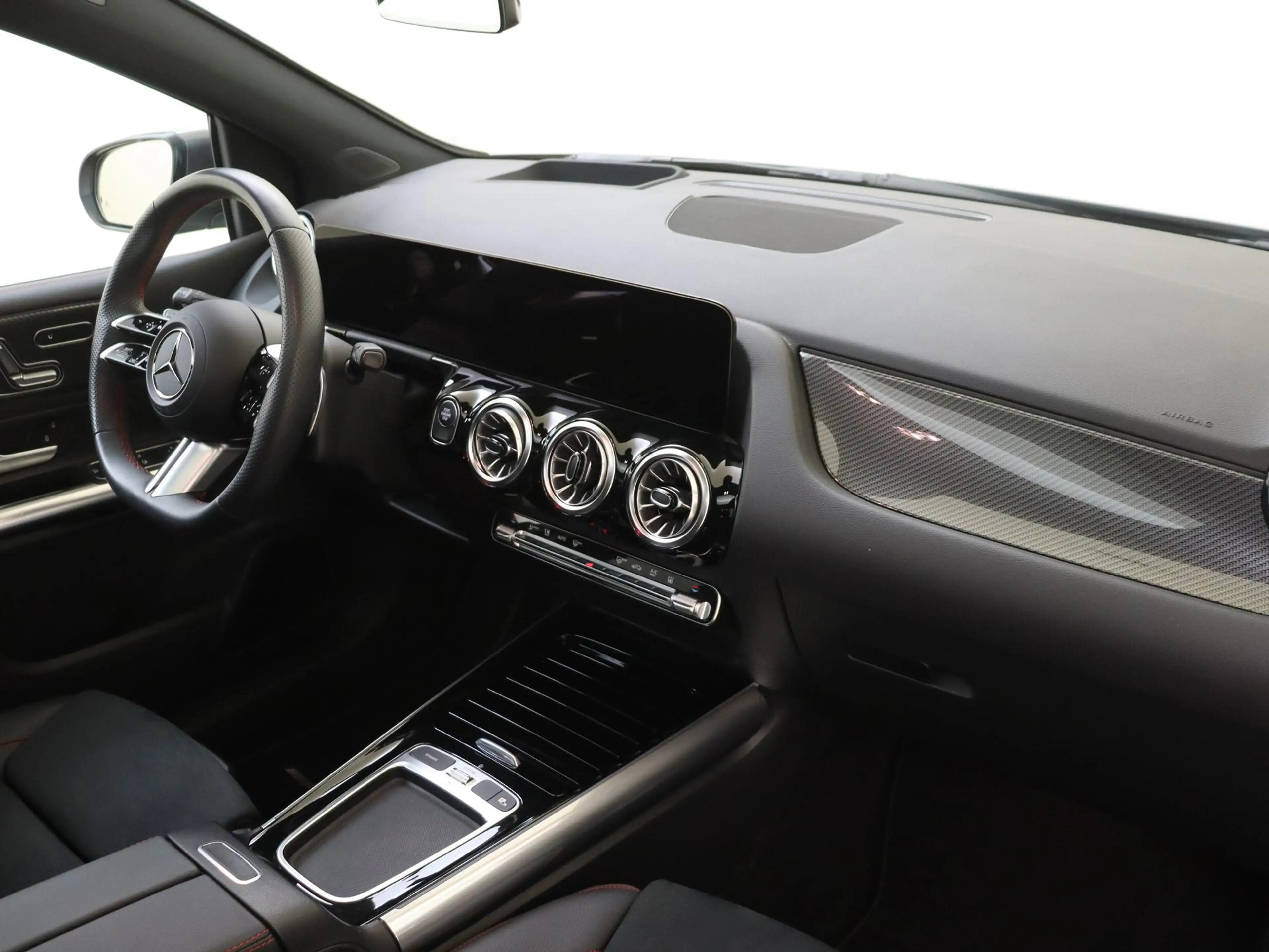 Mercedes-Benz B 250 e Business Solution AMG — photo 5