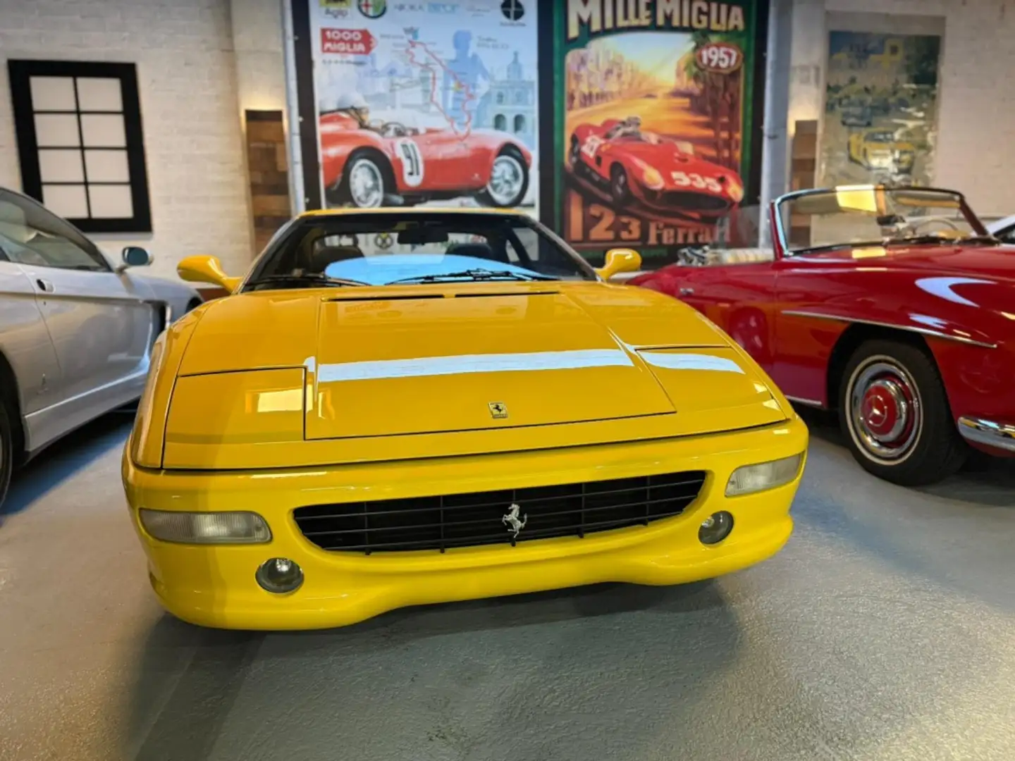 Ferrari F355 GTS Jaune - 2