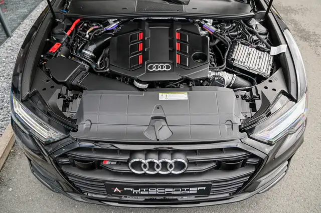 Audi S6 view 7