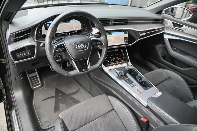 Audi S6 view 9