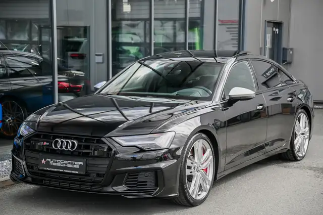 Audi S6 view 2