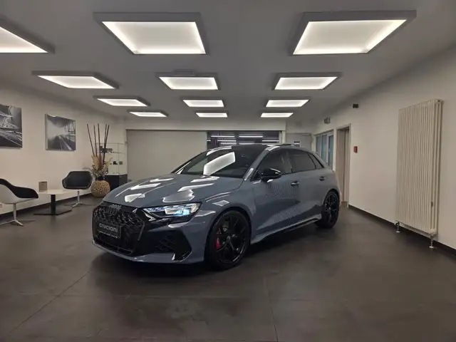 Audi RS3 Sportback TFSI quattro 400 CV / 294 kW S tronic