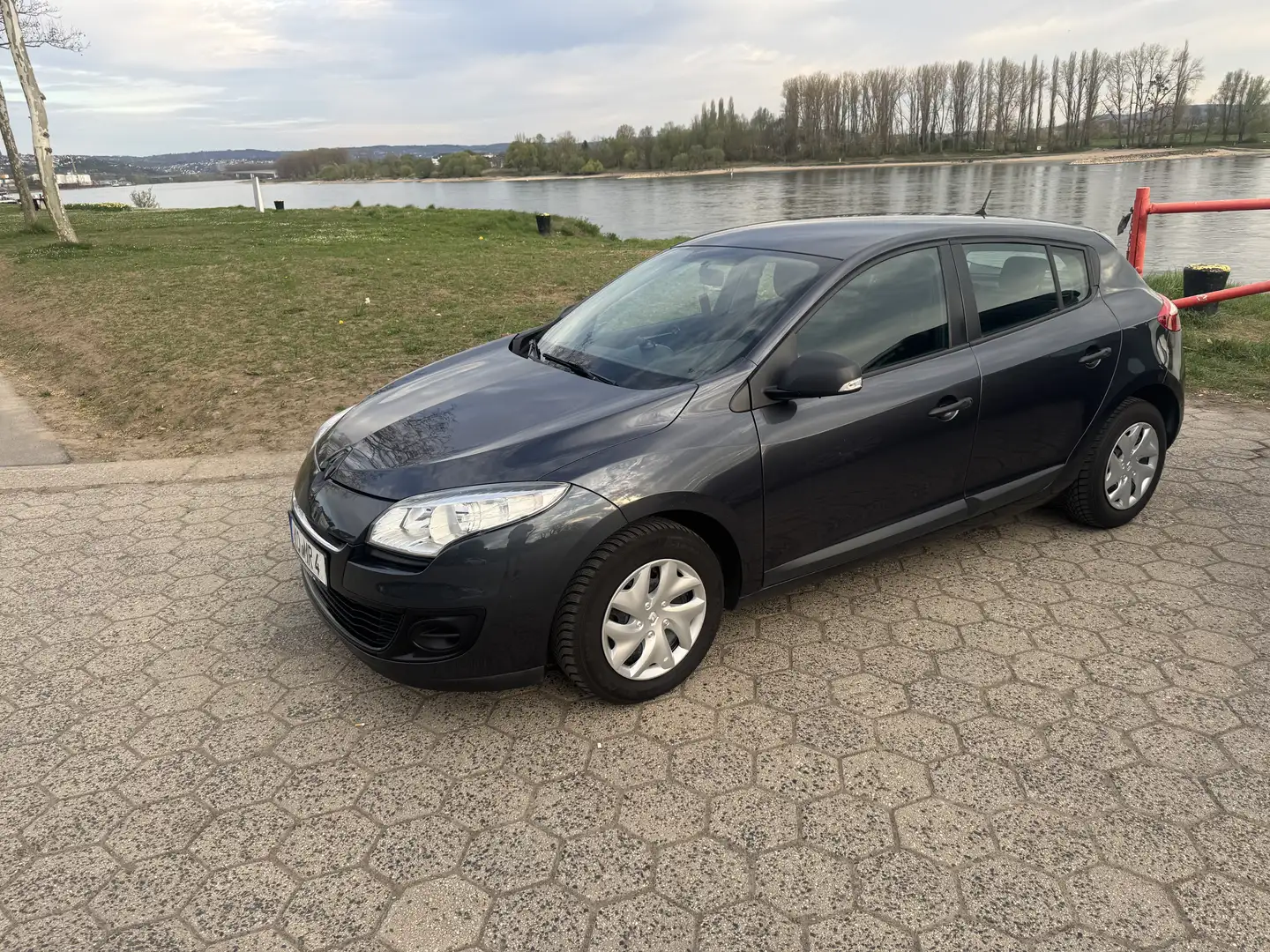 Renault Megane 1.6 16V 100 Expression - 1