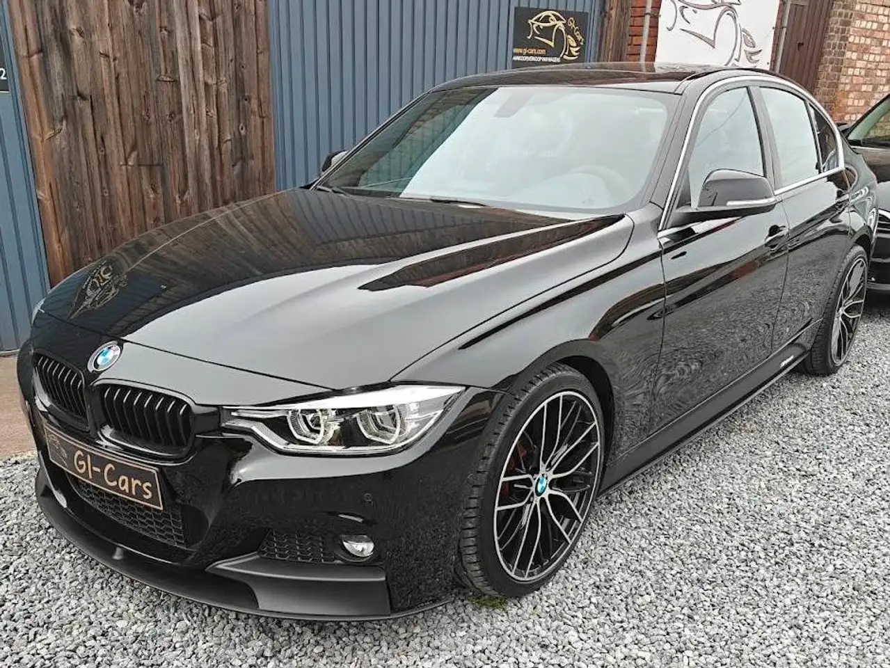 BMW 330