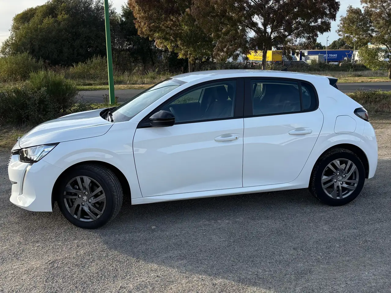 Peugeot 208 208 — photo 5