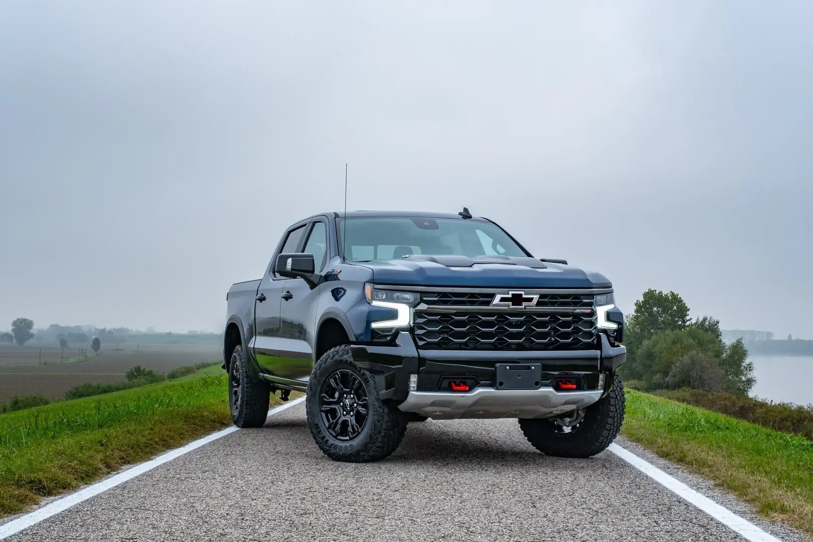 Chevrolet Silverado 6.2 L V8 4X4 ZR2 Blu/Azzurro - 2
