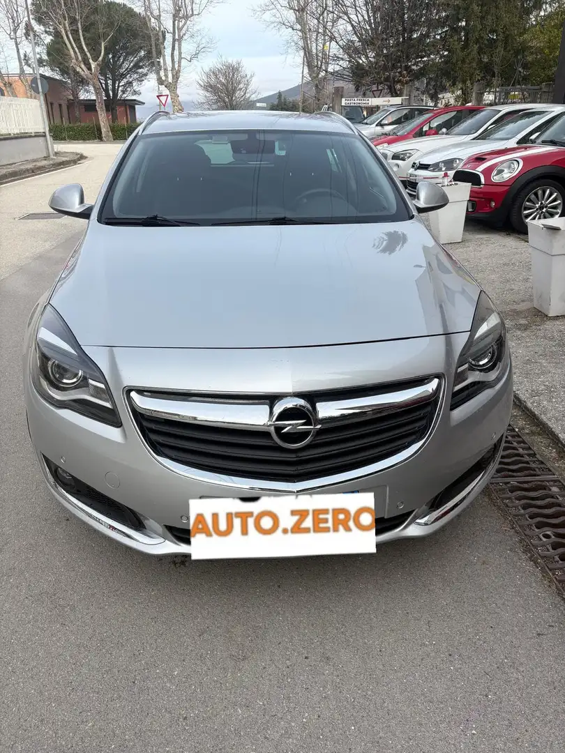 Opel Insignia Insignia Sports Tourer 2.0 Business 170cv at6 Silber - 1