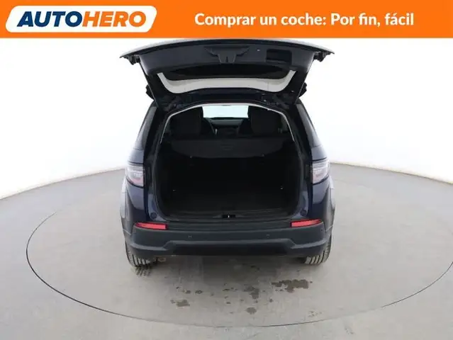 Land Rover Discovery Sport view 17