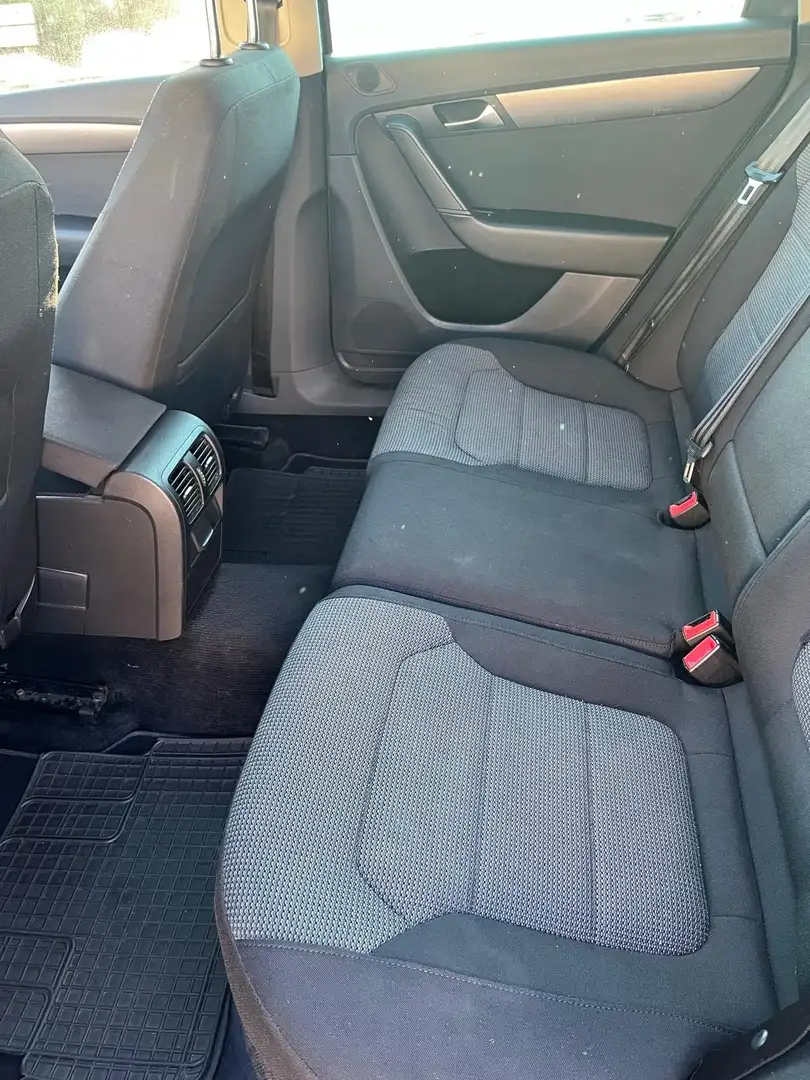 Volkswagen Passat 1.6 tdi Comfortline - 2