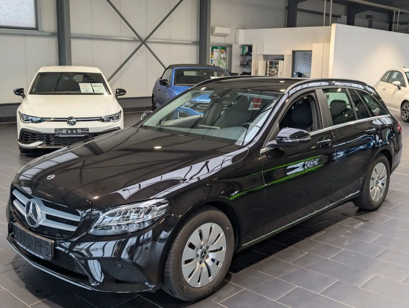 Mercedes-Benz C 200 d T 9G-TRONIC Kamera Navi 8-fach 1.Hand Schwarz - 1