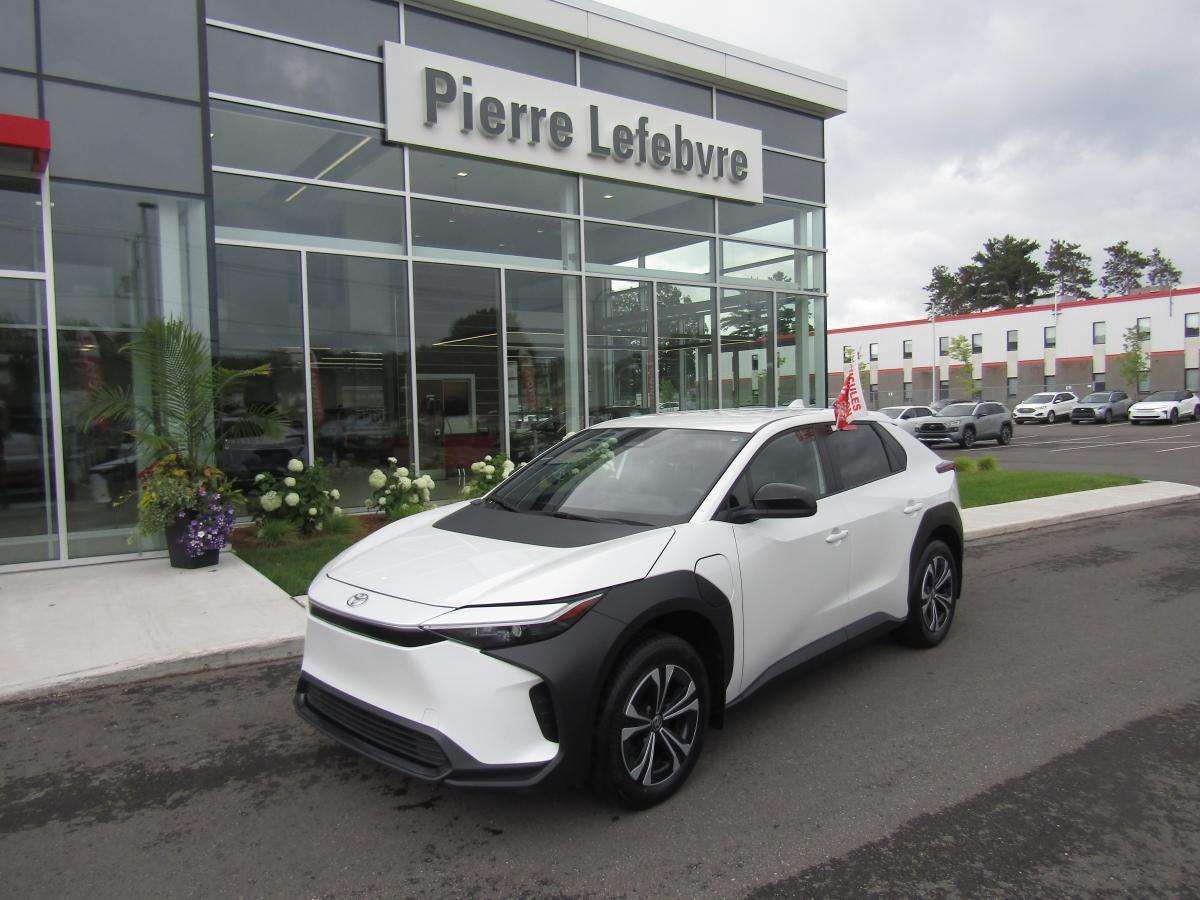 2024 Toyota bZ4X LE TA