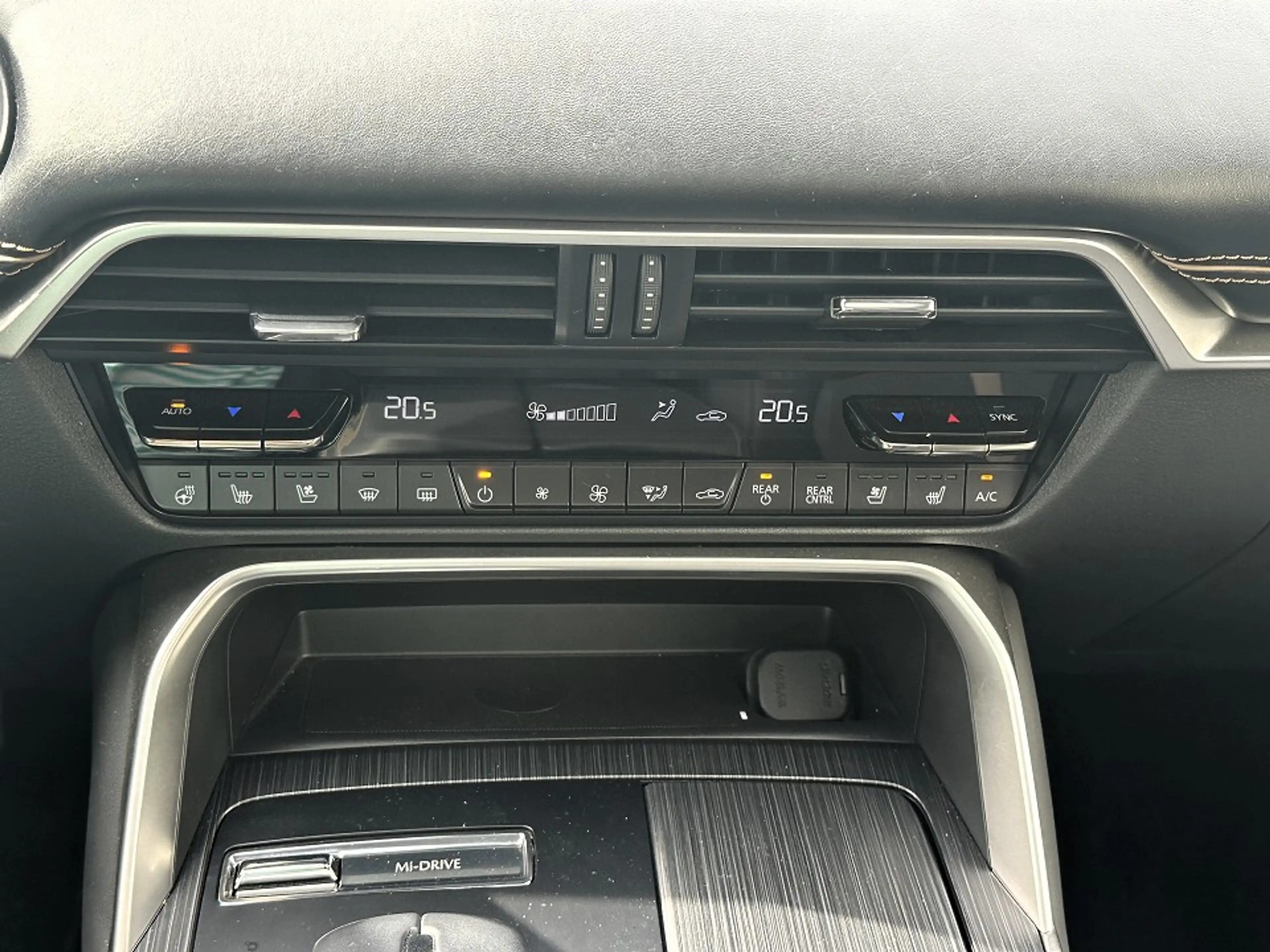 Mazda CX-80 3.3L e-SKYACTIV D 254ps — photo 11