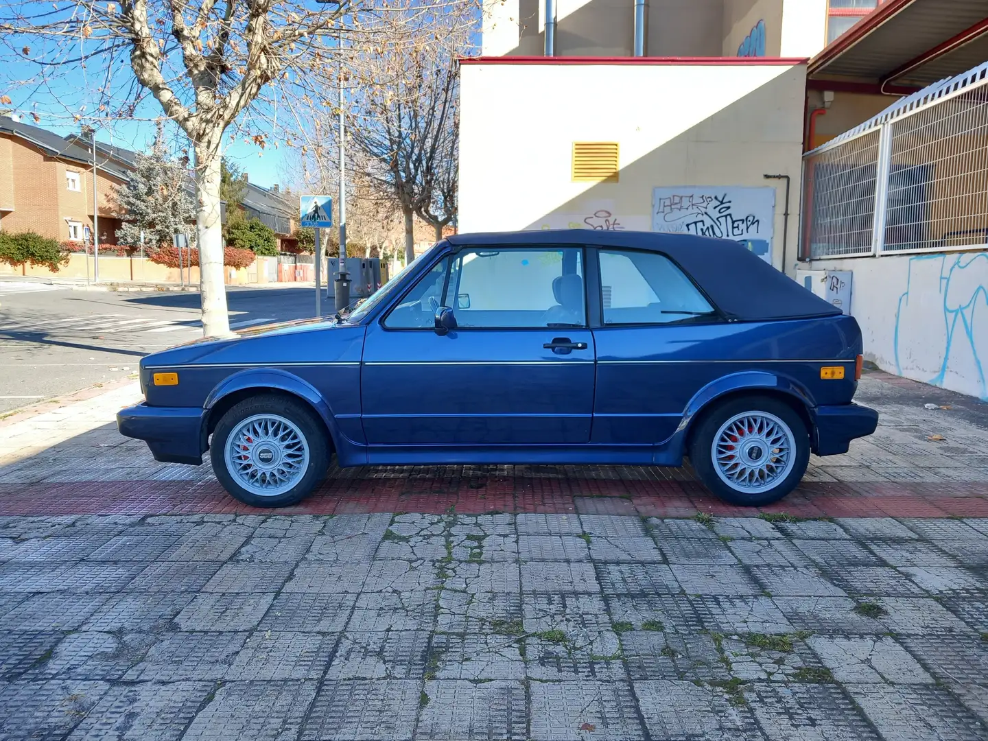 Volkswagen Golf Cabriolet USA model Blau - 1