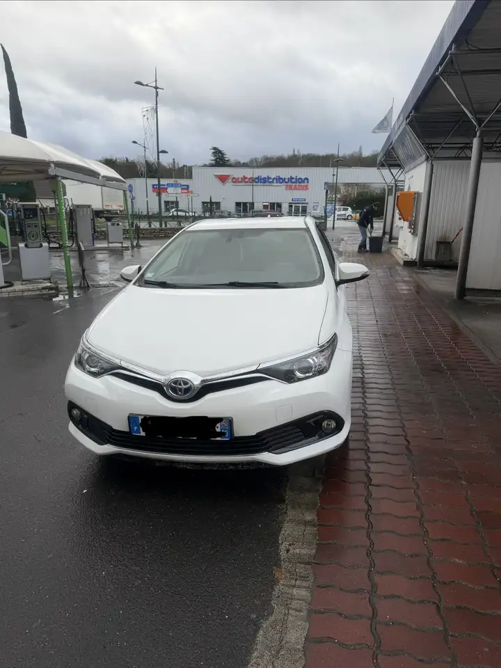 Toyota Auris 