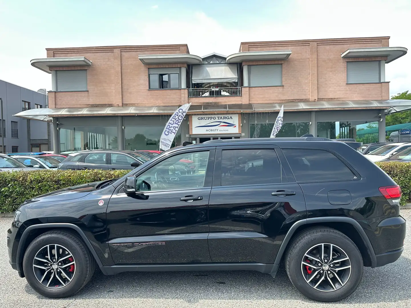 Jeep Grand Cherokee Grand Cherokee 3.0 crd V6 Trailhawk Černá - 1