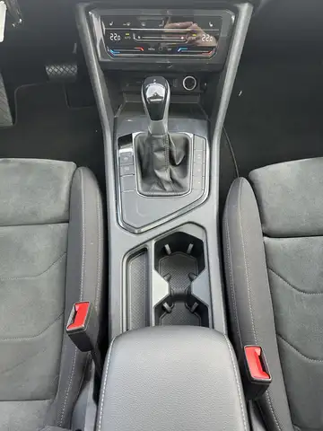 Volkswagen Tiguan view 14