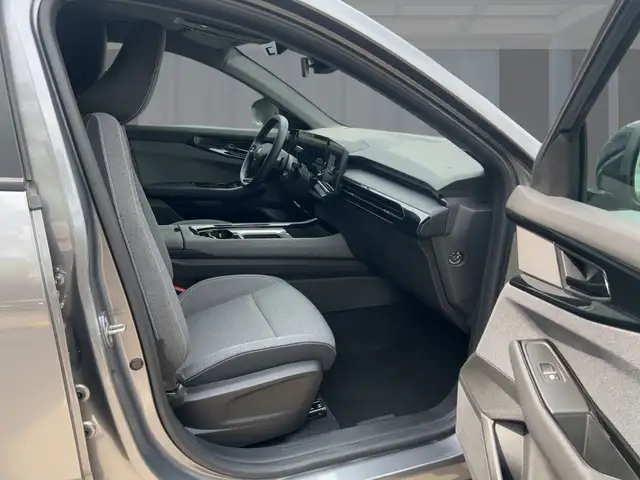 Renault Austral view 8